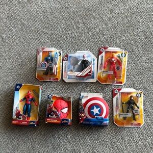 Mini Brands Marvel Superhero Action Figure Set‎